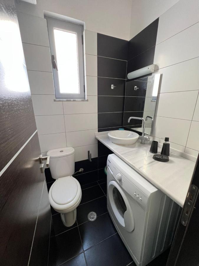 Adam Apartments ซารานเดอ ภายนอก รูปภาพ